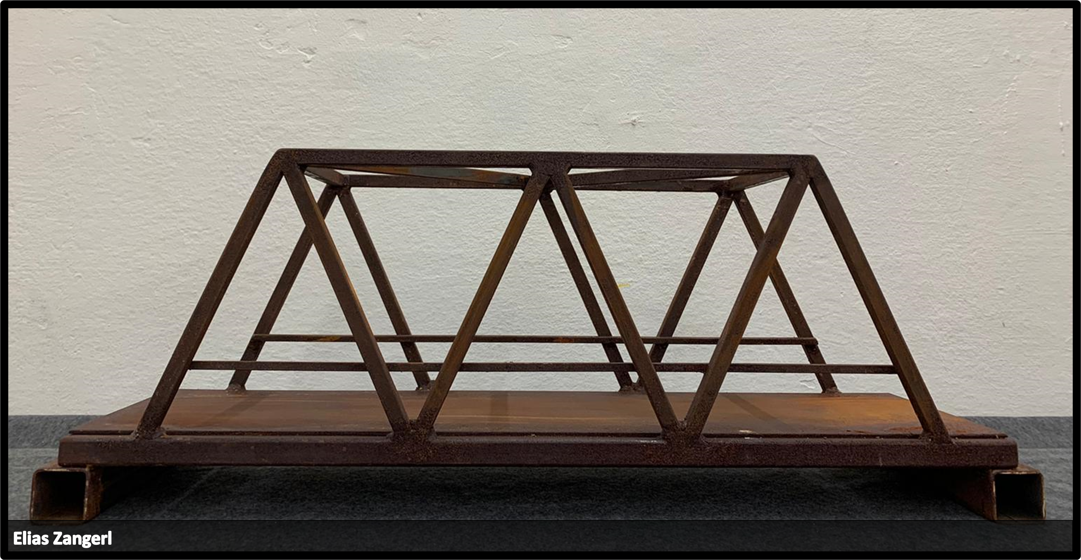 elias_zangerl Building Bridges